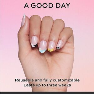 Brand New Glamnetic Press-On Nails A Good Day